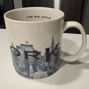 Starbucks Skyline‎ Series Barista One NYC New York mug 2005